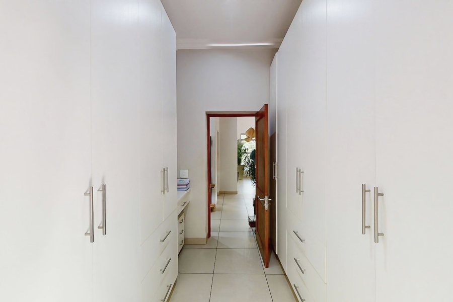 3 Bedroom Property for Sale in Kraaibosch Western Cape